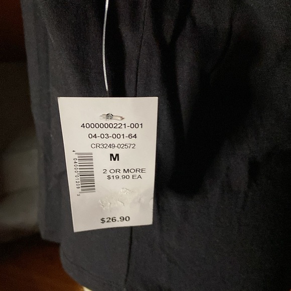 Cleo NWT size M black cap sleeve, v-neck top - Picture 2 of 7